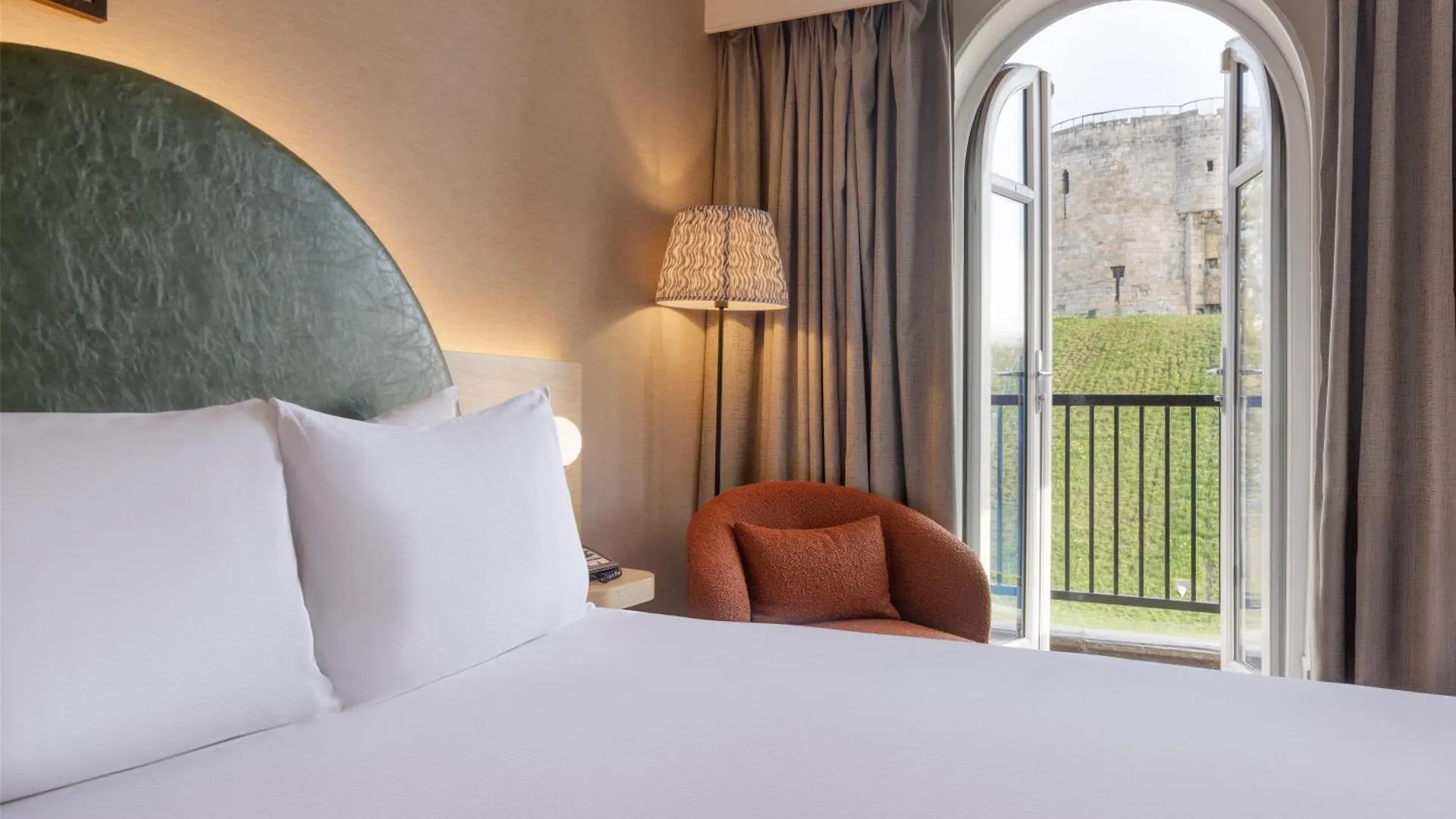 Hilton York Hotel 4*,